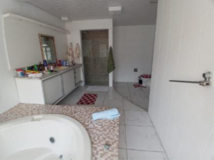 EXTRAJUDICIAL Leilão de Casa em Alvenaria, cidade de Laguna/SC, localizado em Laguna - SC