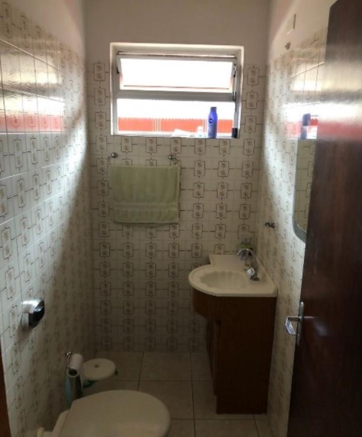 EXTRAJUDICIAL Leilão de Casa com 200m² de área construída em Curitiba/PR, localizado em Curitiba - PR, bairro Uberaba