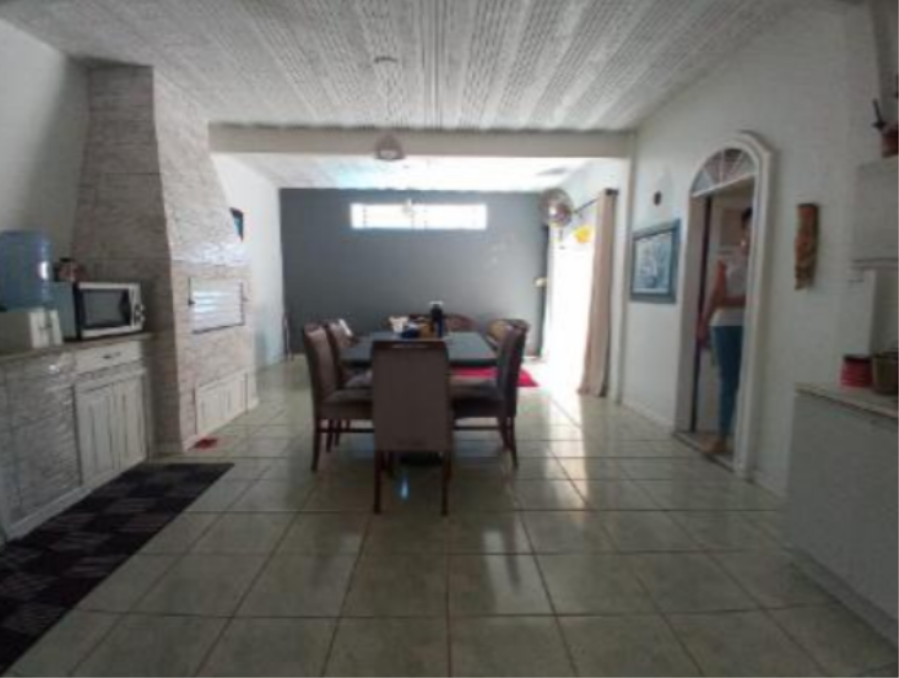 EXTRAJUDICIAL Leilão de Casa em Alvenaria, cidade de Laguna/SC, localizado em Laguna - SC