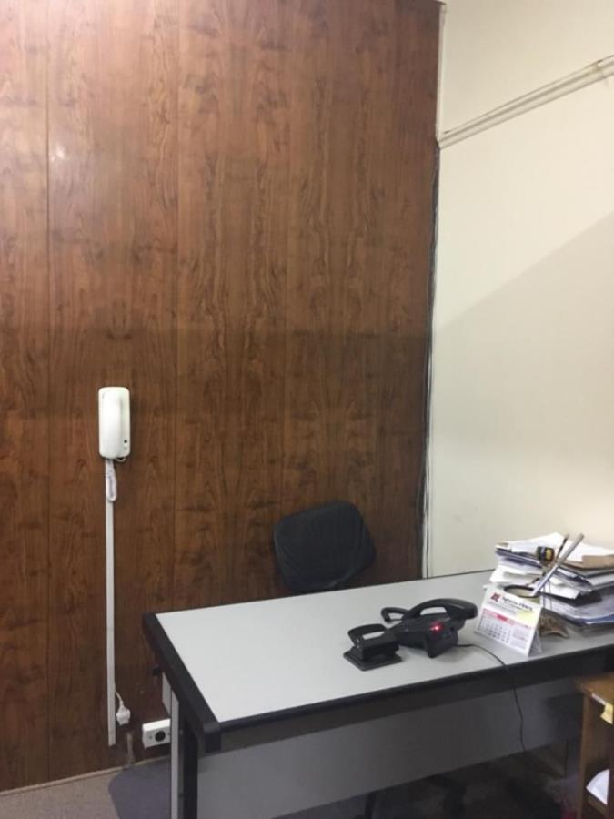 EXTRAJUDICIAL Sala comercial na Sé, localizado em São Paulo - SP