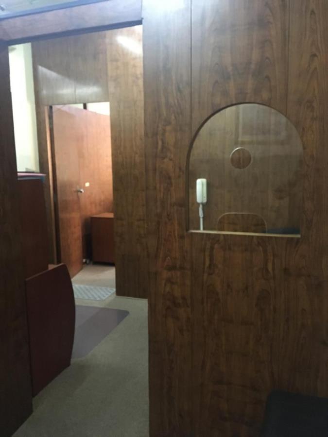 EXTRAJUDICIAL Sala comercial na Sé, localizado em São Paulo - SP