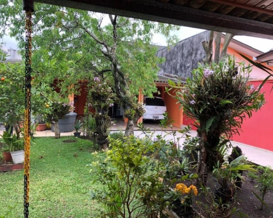 EXTRAJUDICIAL Leilão de Casa com 200m² de área construída em Curitiba/PR, localizado em Curitiba - PR, bairro Uberaba