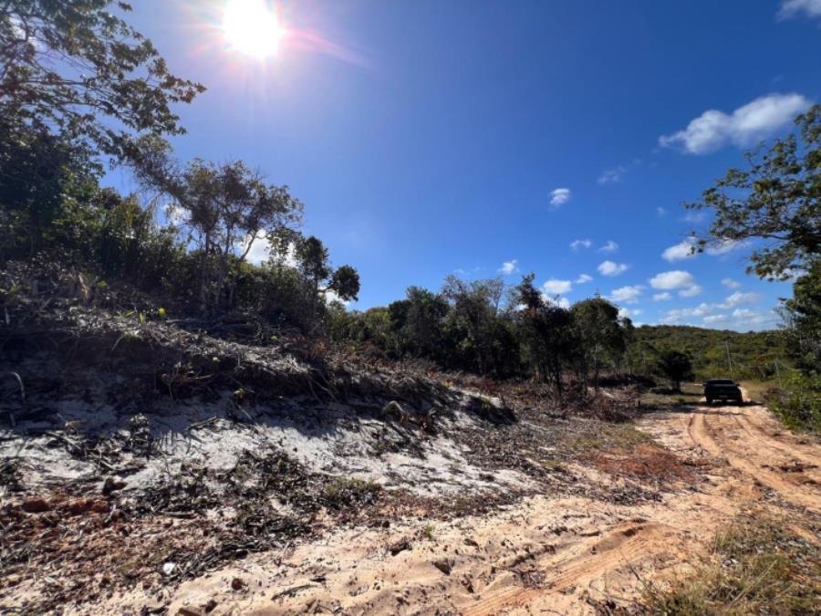 EXTRAJUDICIAL Leilão de 2 lotes na Praia do Forte/BA, localizado em Mata De São João - BA