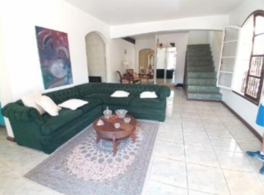 EXTRAJUDICIAL Leilão de Casa em Alvenaria, cidade de Laguna/SC, localizado em Laguna - SC