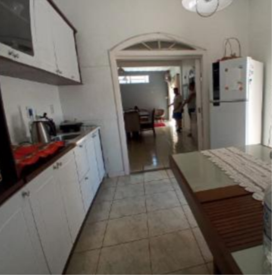 EXTRAJUDICIAL Leilão de Casa em Alvenaria, cidade de Laguna/SC, localizado em Laguna - SC