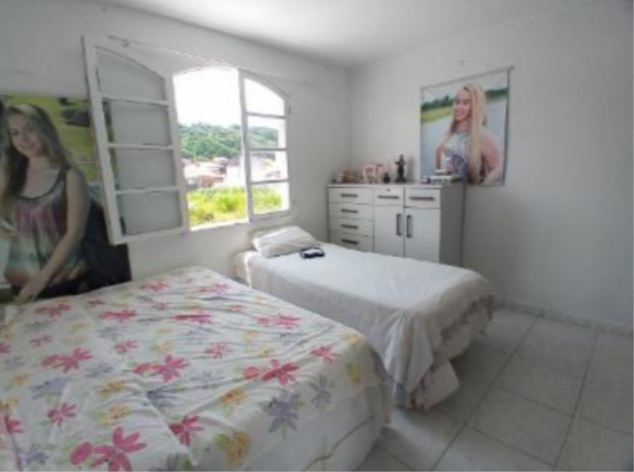 EXTRAJUDICIAL Leilão de Casa em Alvenaria, cidade de Laguna/SC, localizado em Laguna - SC