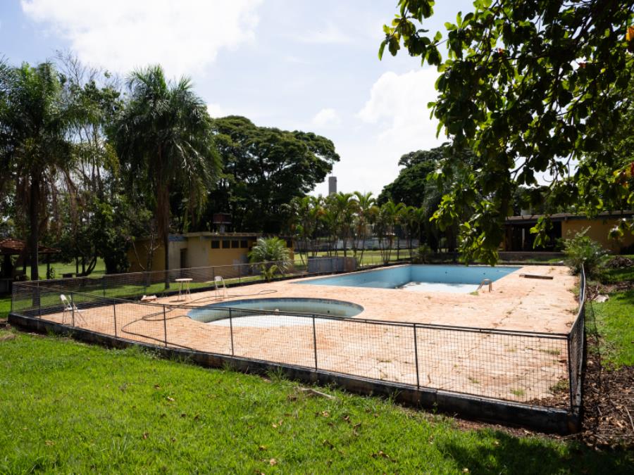 EXTRAJUDICIAL Leilão de Área p/ Empreendimento com 17.128m² - Ourinhos/SP, localizado em Ourinhos - SP