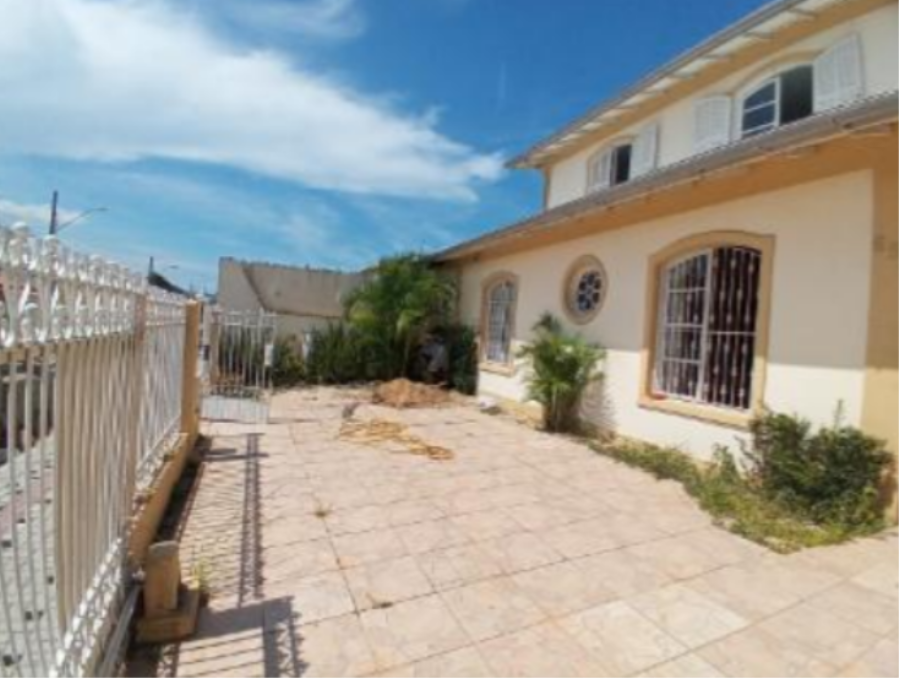 EXTRAJUDICIAL Leilão de Casa em Alvenaria, cidade de Laguna/SC, localizado em Laguna - SC